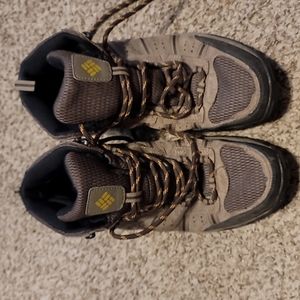 Mens Columbia hikers